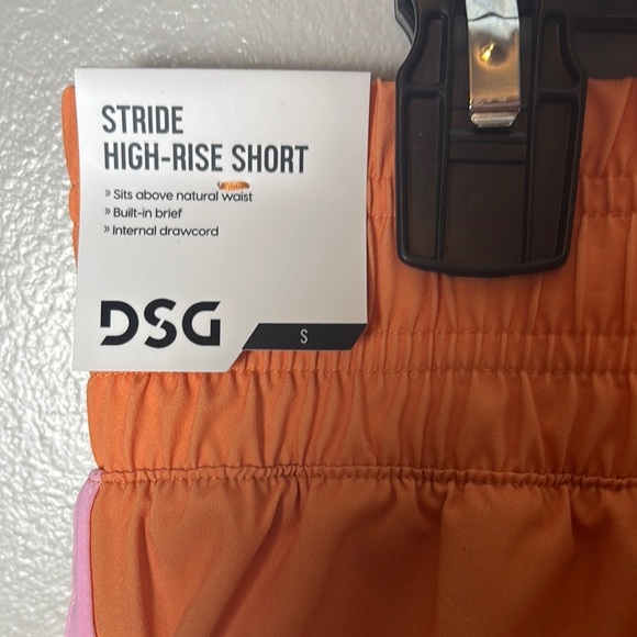 NWT DSG High Rise Stride Short - Picture 7 of 8